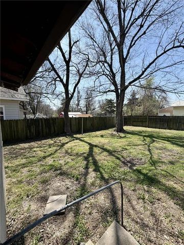 401 S Lynn Avenue, Columbus, KS 66725