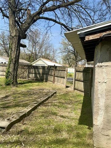 401 S Lynn Avenue, Columbus, KS 66725