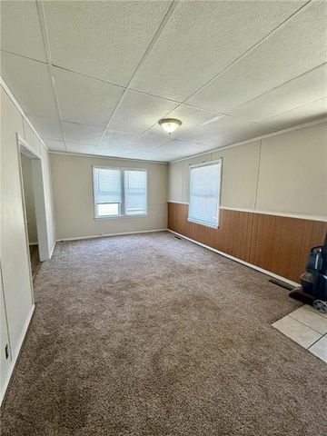 401 S Lynn Avenue, Columbus, KS 66725