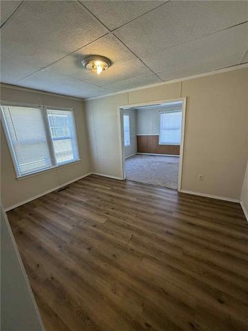 401 S Lynn Avenue, Columbus, KS 66725