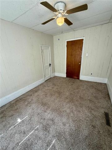 401 S Lynn Avenue, Columbus, KS 66725