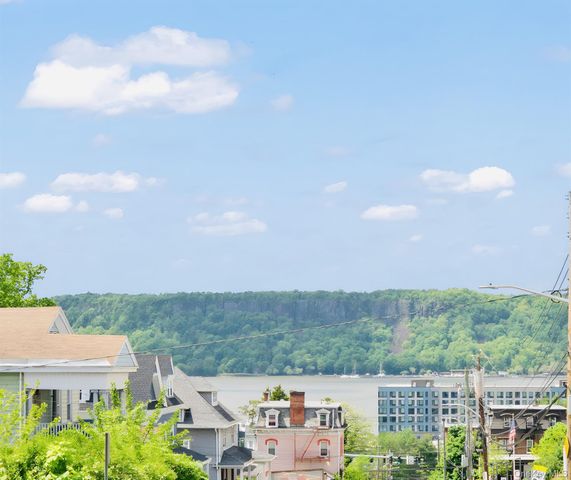 300 N Broadway 6G, Yonkers, NY 10701