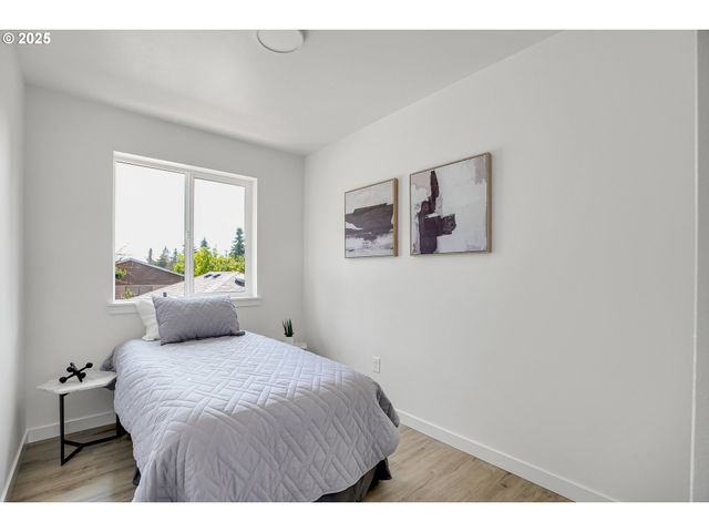 14846 Ne Couch St 8, Portland, OR 97230