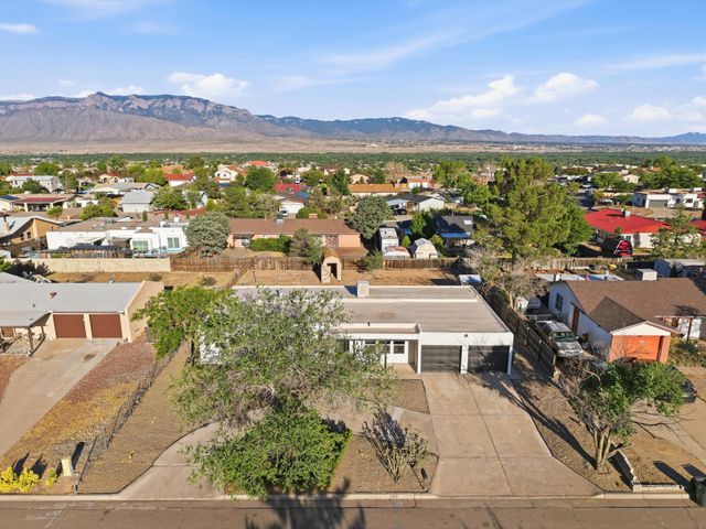 514 Villa Verde Drive SE, Rio Rancho, NM 87124