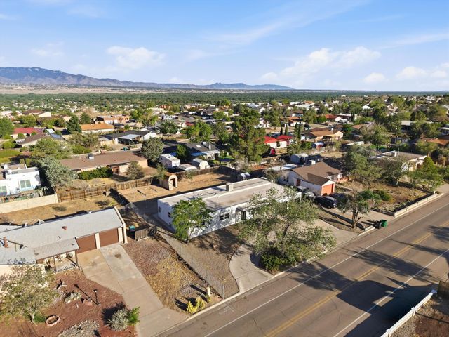 514 Villa Verde Drive SE, Rio Rancho, NM 87124