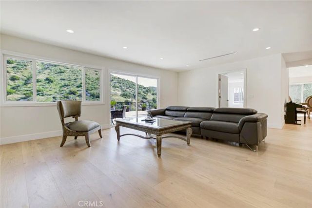 9726 Appaloosa, Shadow Hills, CA 91040