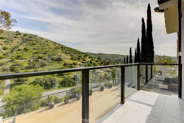 9726 Appaloosa, Shadow Hills, CA 91040