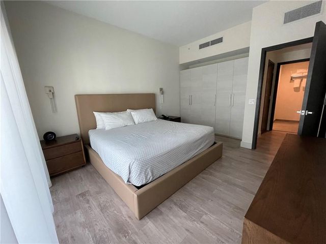 777 N OCEAN Drive N502, Hollywood, FL 33019