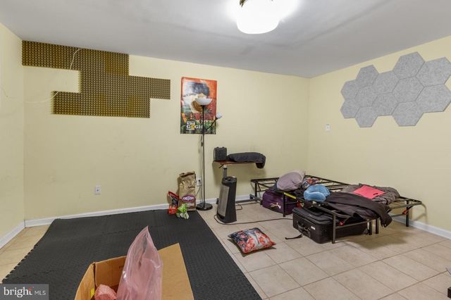 2813 OGDEN ST, Philadelphia, PA 19130