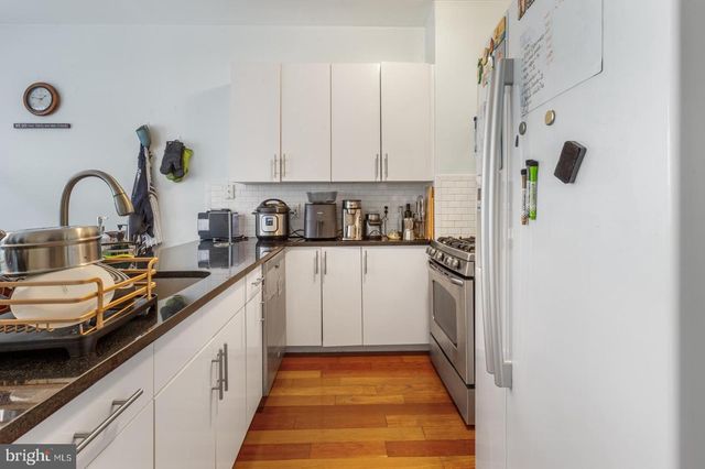 2813 OGDEN ST, Philadelphia, PA 19130