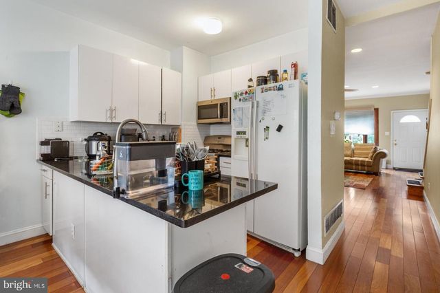 2813 OGDEN ST, Philadelphia, PA 19130