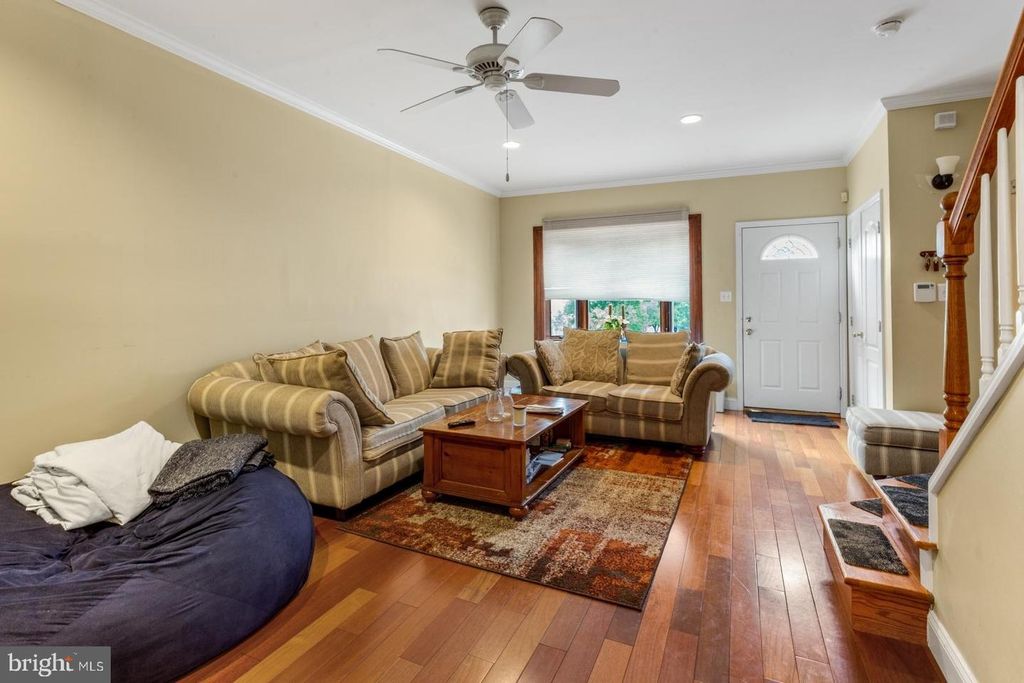 2813 OGDEN ST, Philadelphia, PA 19130