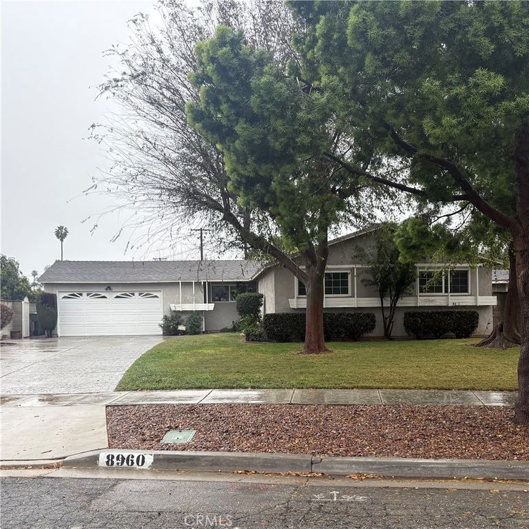 8960 Delano, Riverside, CA 92503