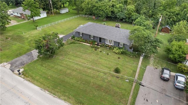 7611 Harry S Truman Drive, Grandview, MO 64030