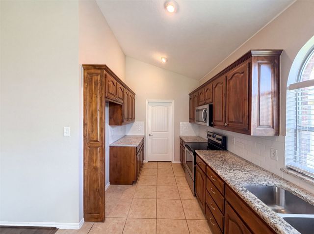 1205 Kachina Lane, Fort Worth, TX 76052
