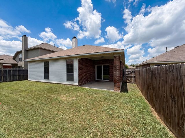 1205 Kachina Lane, Fort Worth, TX 76052