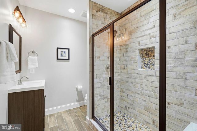 23817 WEATHERVANE PL, Ashburn, VA 20148