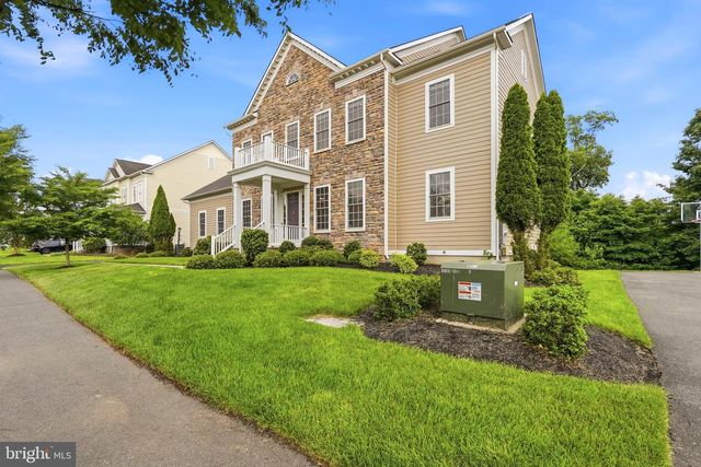 23817 WEATHERVANE PL, Ashburn, VA 20148