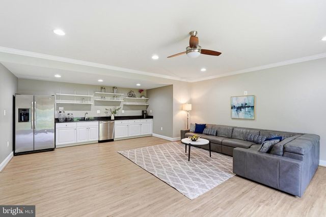 23817 WEATHERVANE PL, Ashburn, VA 20148