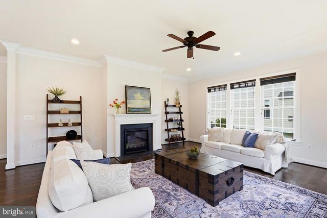 23817 WEATHERVANE PL, Ashburn, VA 20148