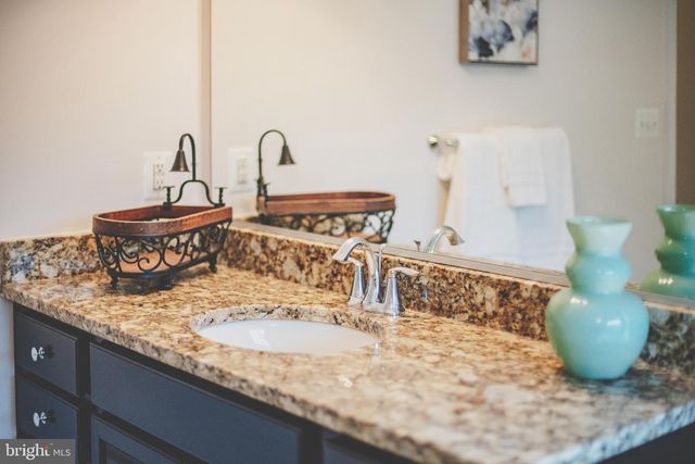 23817 WEATHERVANE PL, Ashburn, VA 20148