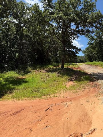17585 E Cedar Lane Road, Norman, OK 73026