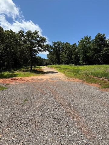 17585 E Cedar Lane Road, Norman, OK 73026