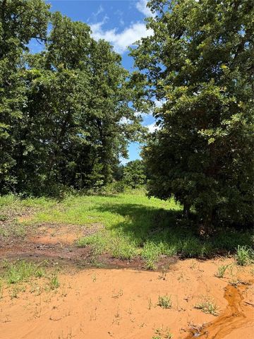 17585 E Cedar Lane Road, Norman, OK 73026