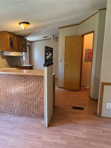 17585 E Cedar Lane Road, Norman, OK 73026