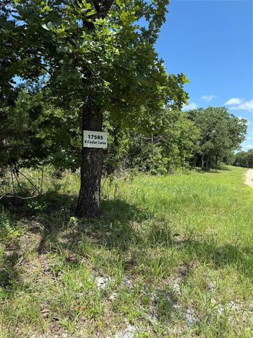 17585 E Cedar Lane Road, Norman, OK 73026
