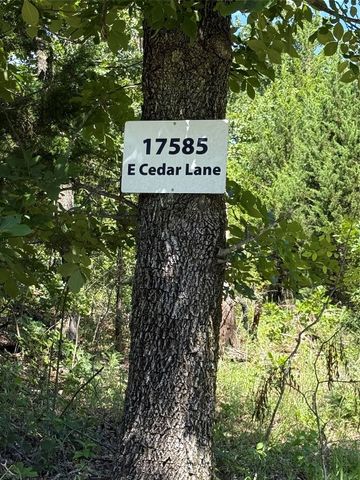 17585 E Cedar Lane Road, Norman, OK 73026