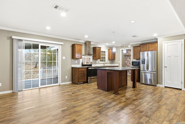 2383 Tomblin, Bigfoot, TX 78005