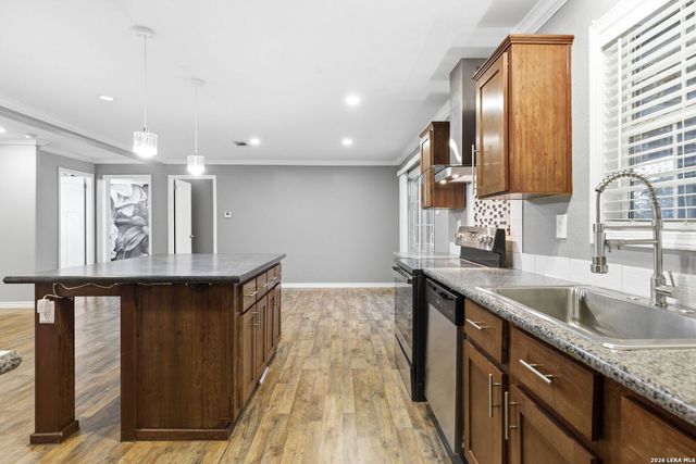 2383 Tomblin, Bigfoot, TX 78005