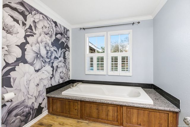 2383 Tomblin, Bigfoot, TX 78005