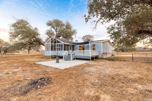 2383 Tomblin, Bigfoot, TX 78005