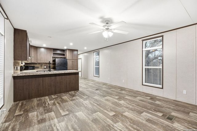 2383 Tomblin, Bigfoot, TX 78005