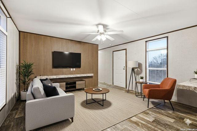 2383 Tomblin, Bigfoot, TX 78005