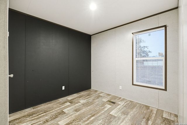 2383 Tomblin, Bigfoot, TX 78005