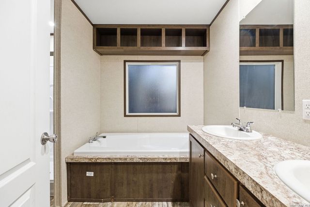 2383 Tomblin, Bigfoot, TX 78005