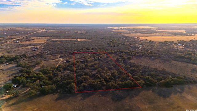 2383 Tomblin, Bigfoot, TX 78005
