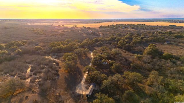 2383 Tomblin, Bigfoot, TX 78005