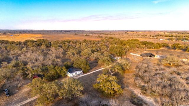 2383 Tomblin, Bigfoot, TX 78005