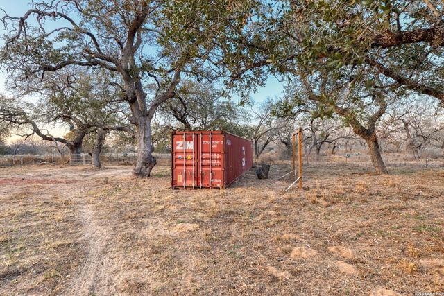 2383 Tomblin, Bigfoot, TX 78005