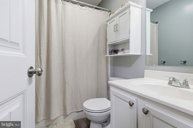 521 CHARLES AVE, Hanover, PA 17331