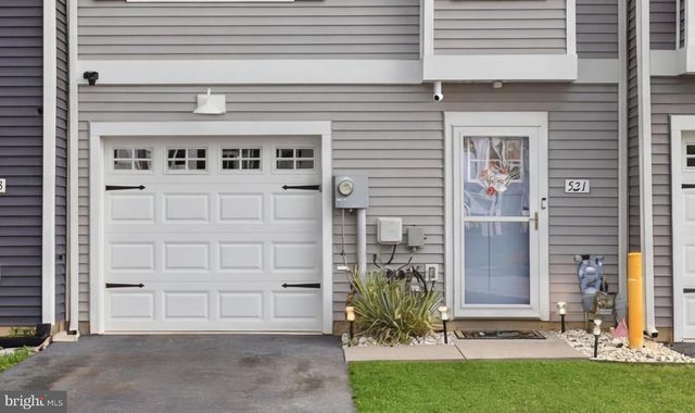 521 CHARLES AVE, Hanover, PA 17331