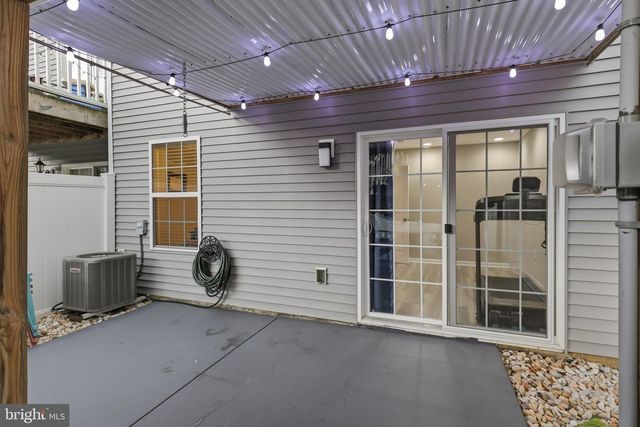 521 CHARLES AVE, Hanover, PA 17331