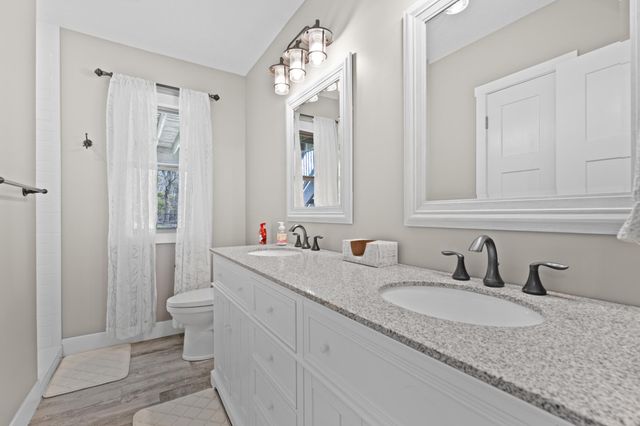 1892 Shannon Oaks Boulevard NE, Rochester, MN 55906