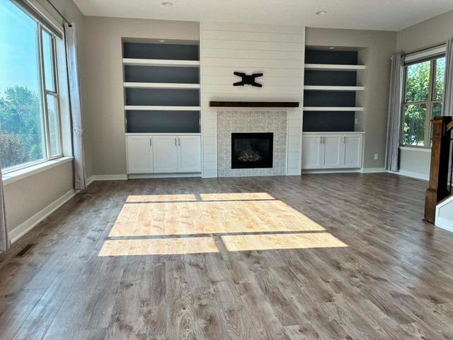 1892 Shannon Oaks Boulevard NE, Rochester, MN 55906