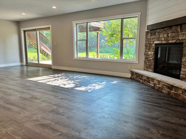 1892 Shannon Oaks Boulevard NE, Rochester, MN 55906