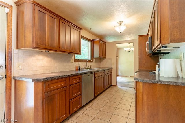 8944 Colton Street NW, Massillon, OH 44646